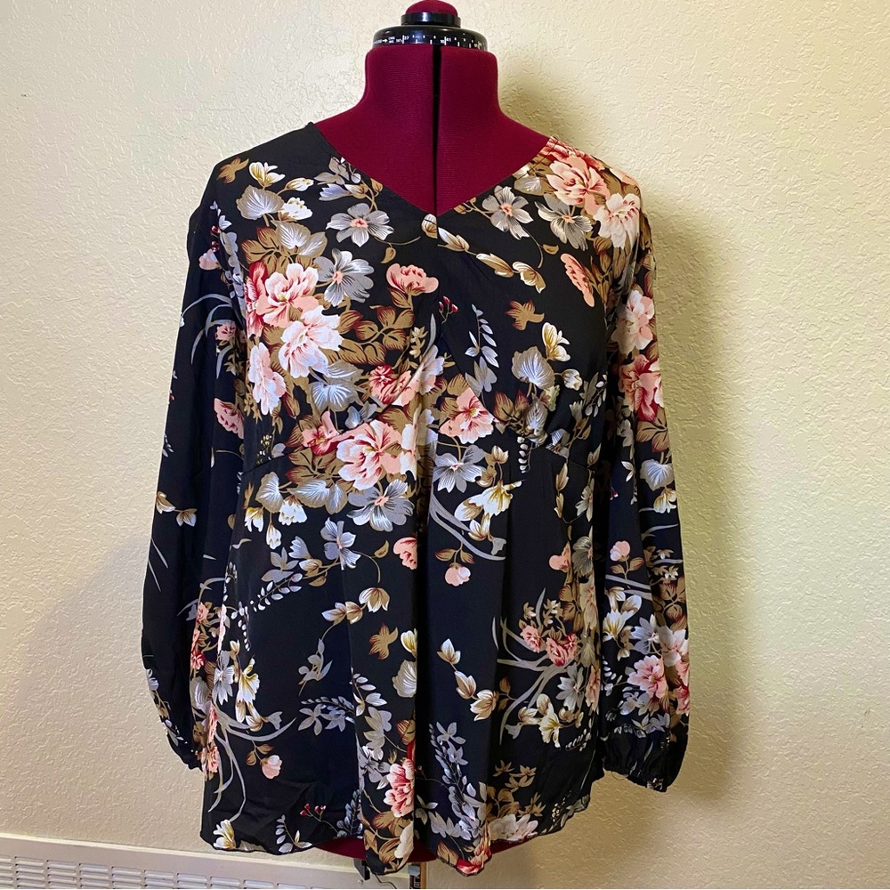 Black Long Sleeve Blouse with Pastel Colored Flower Pattern 🖤🪷🌸🥀✨